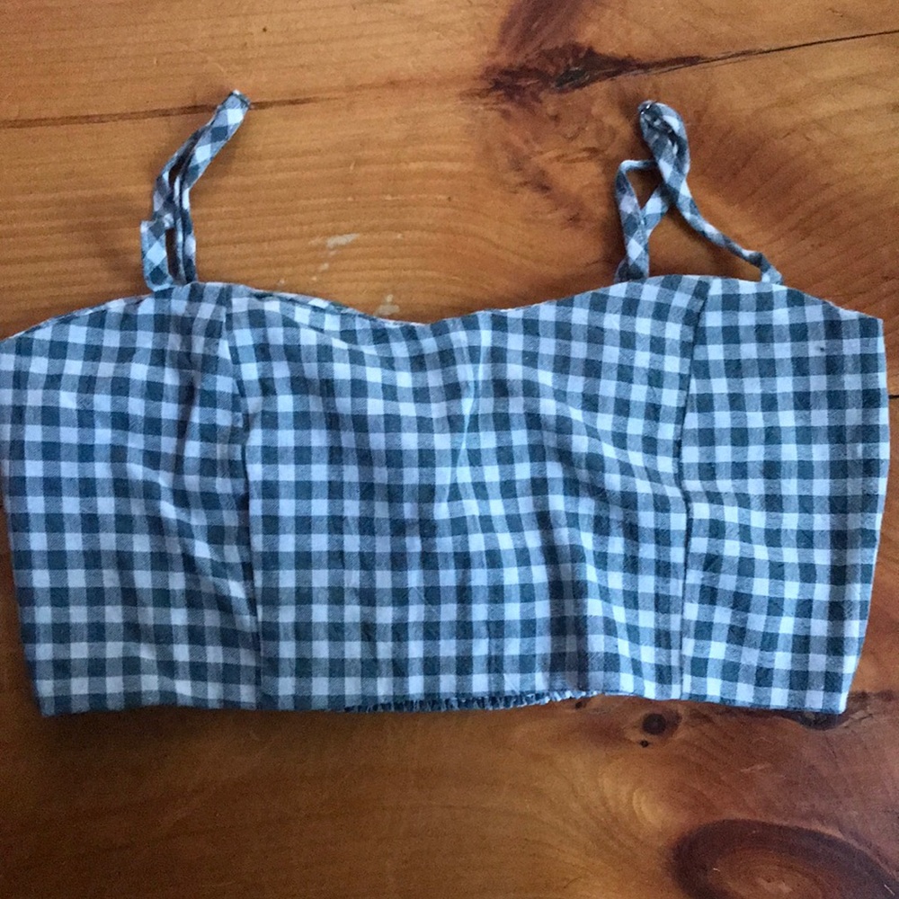 Brandy Melville crop top